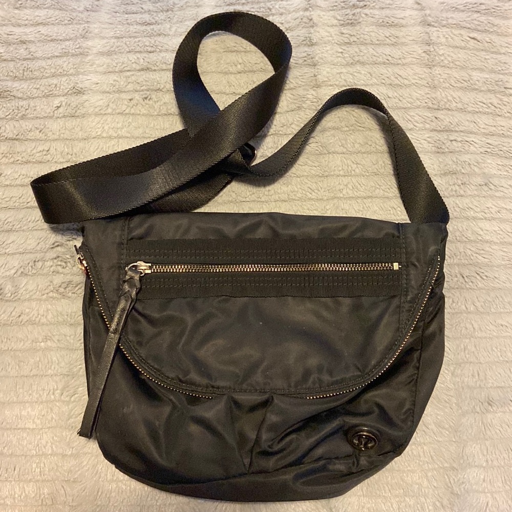 Lululemon bag
